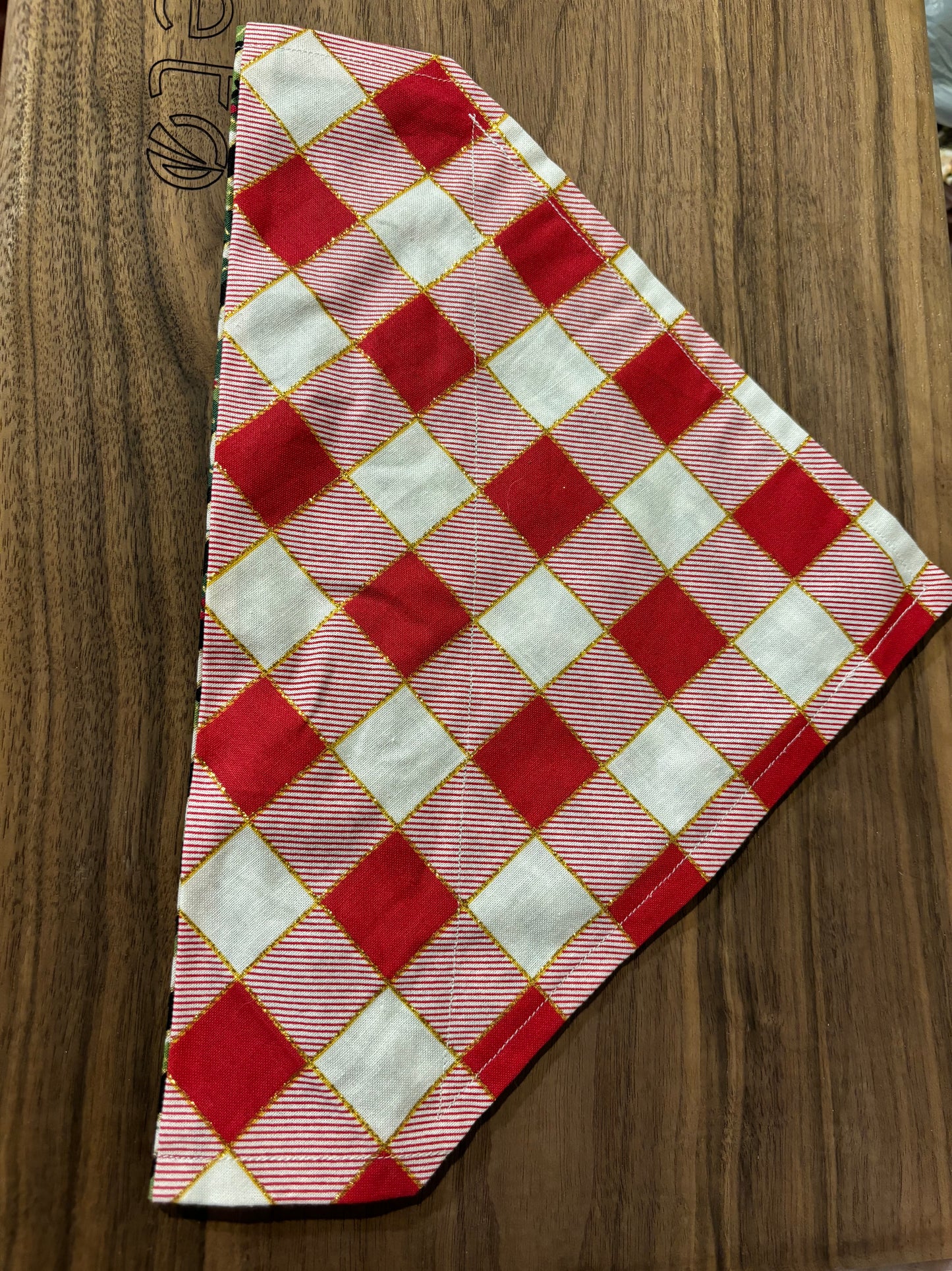 L 🎄 Assorted Christmas Bandanas