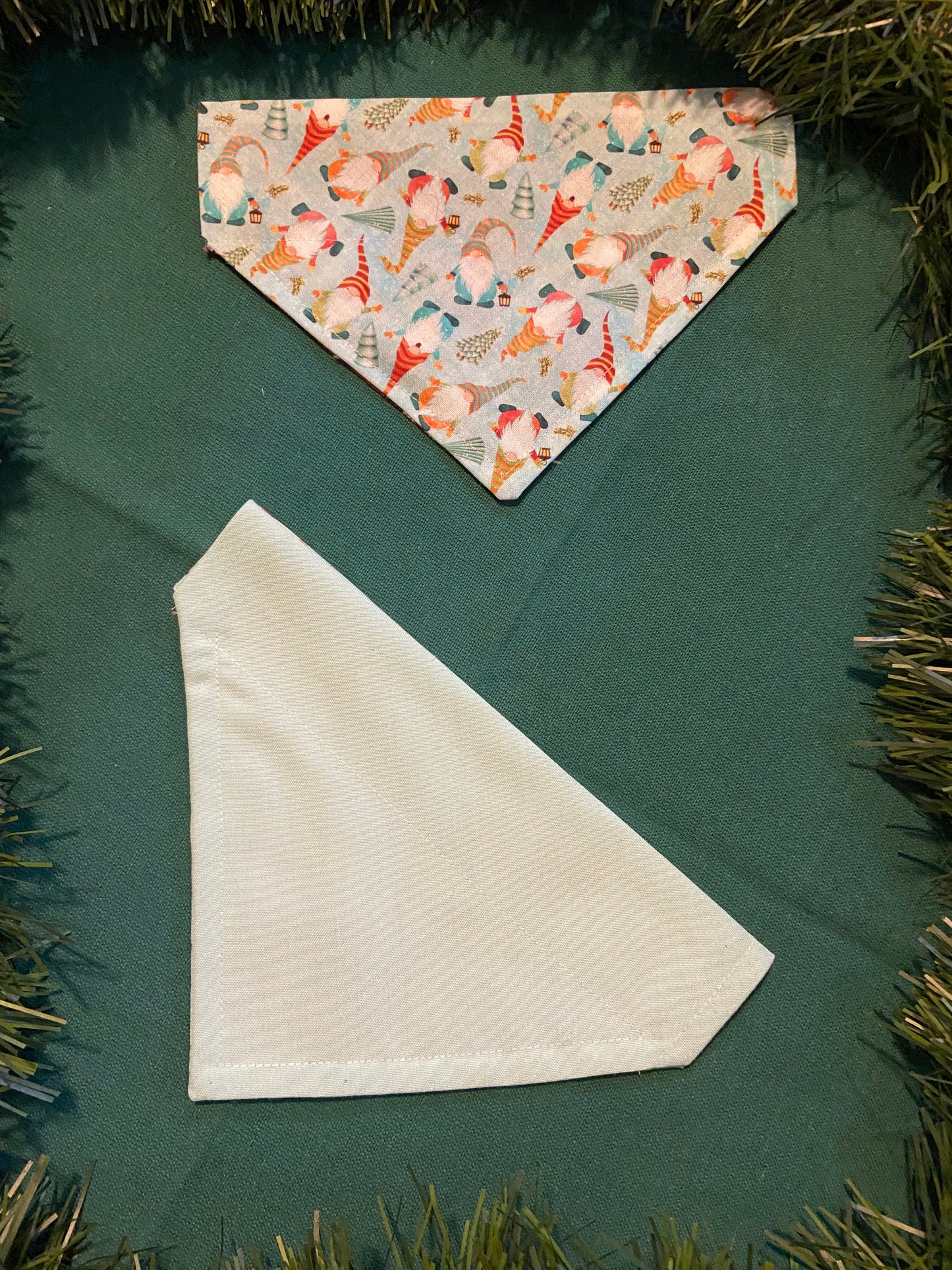 S 🎄 Gnome Assorted Bandanas