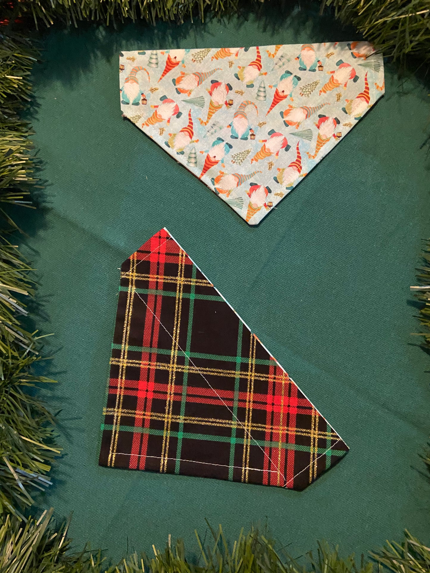 S 🎄 Gnome Assorted Bandanas