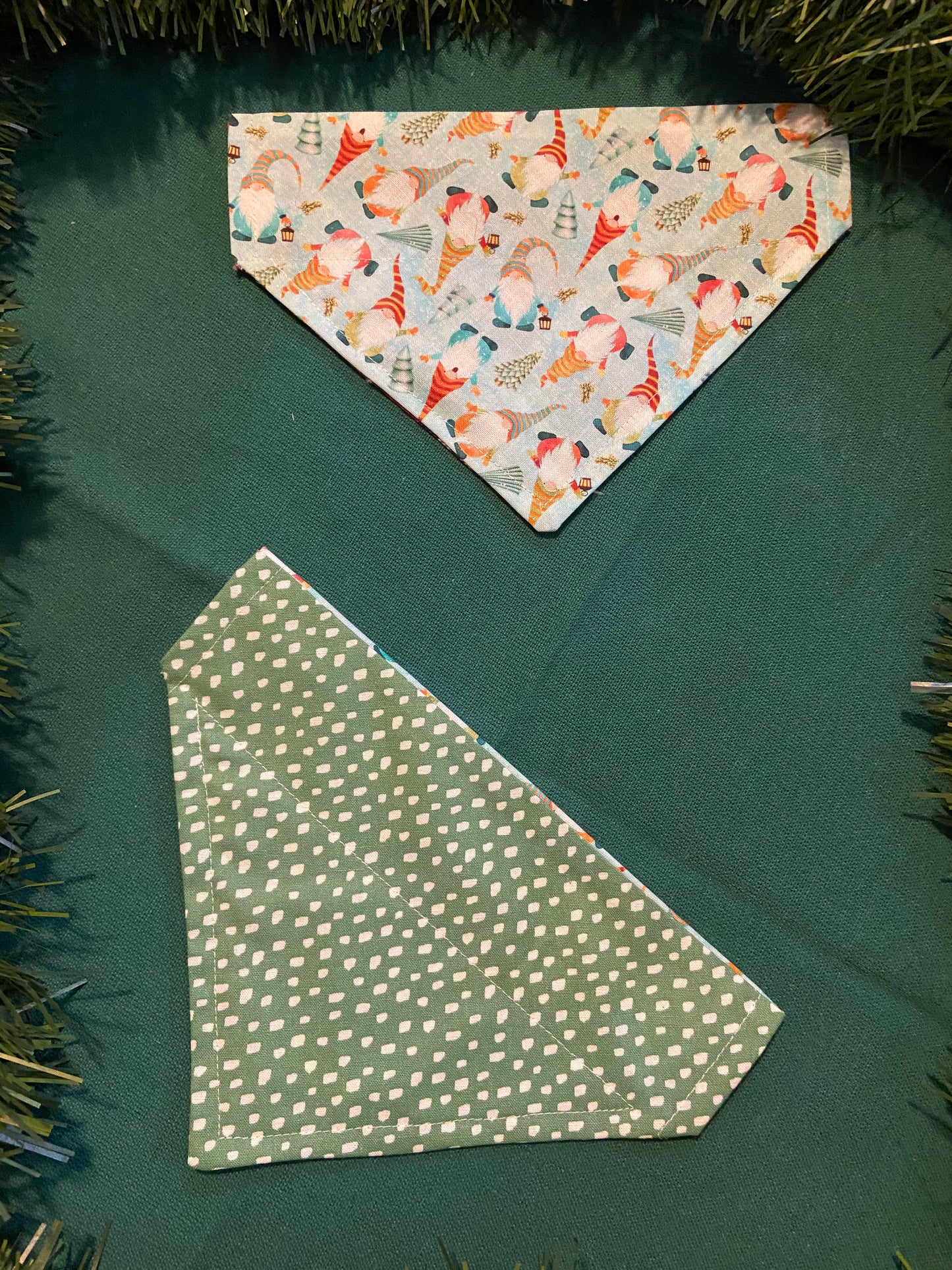 S 🎄 Gnome Assorted Bandanas