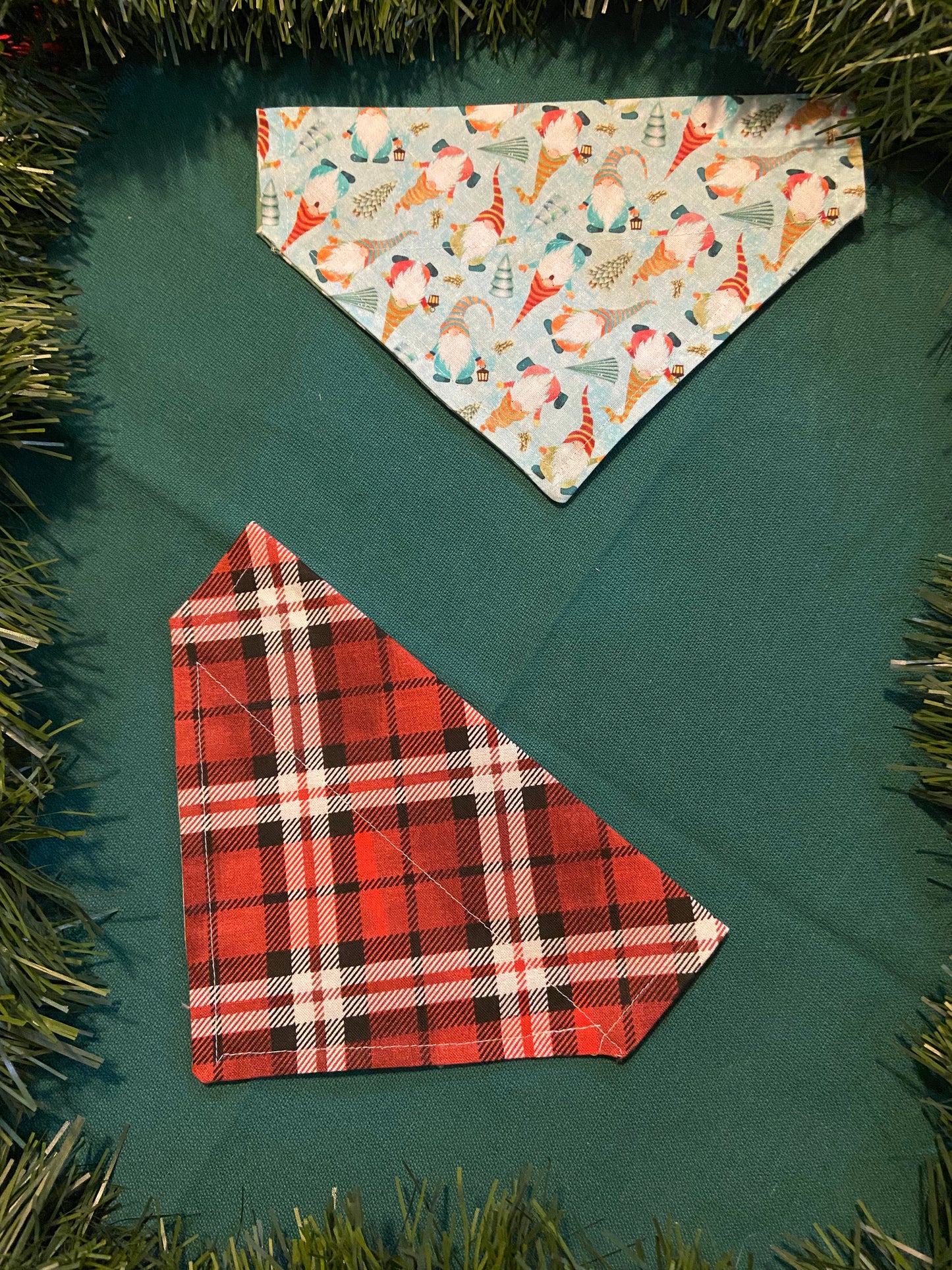 S 🎄 Gnome Assorted Bandanas