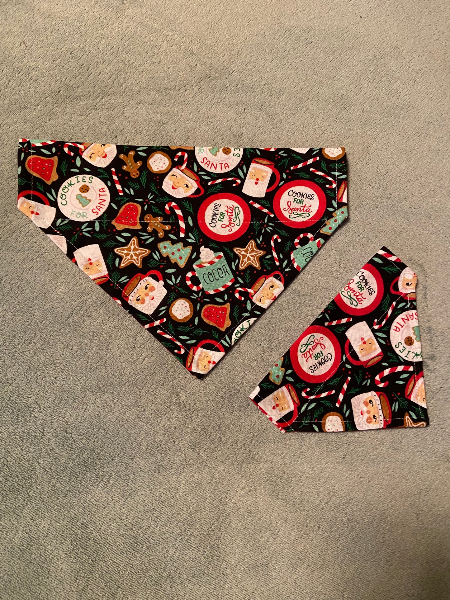 XS & S 🎄 Christmas bandanas (cookies for Santa/red snowflake)